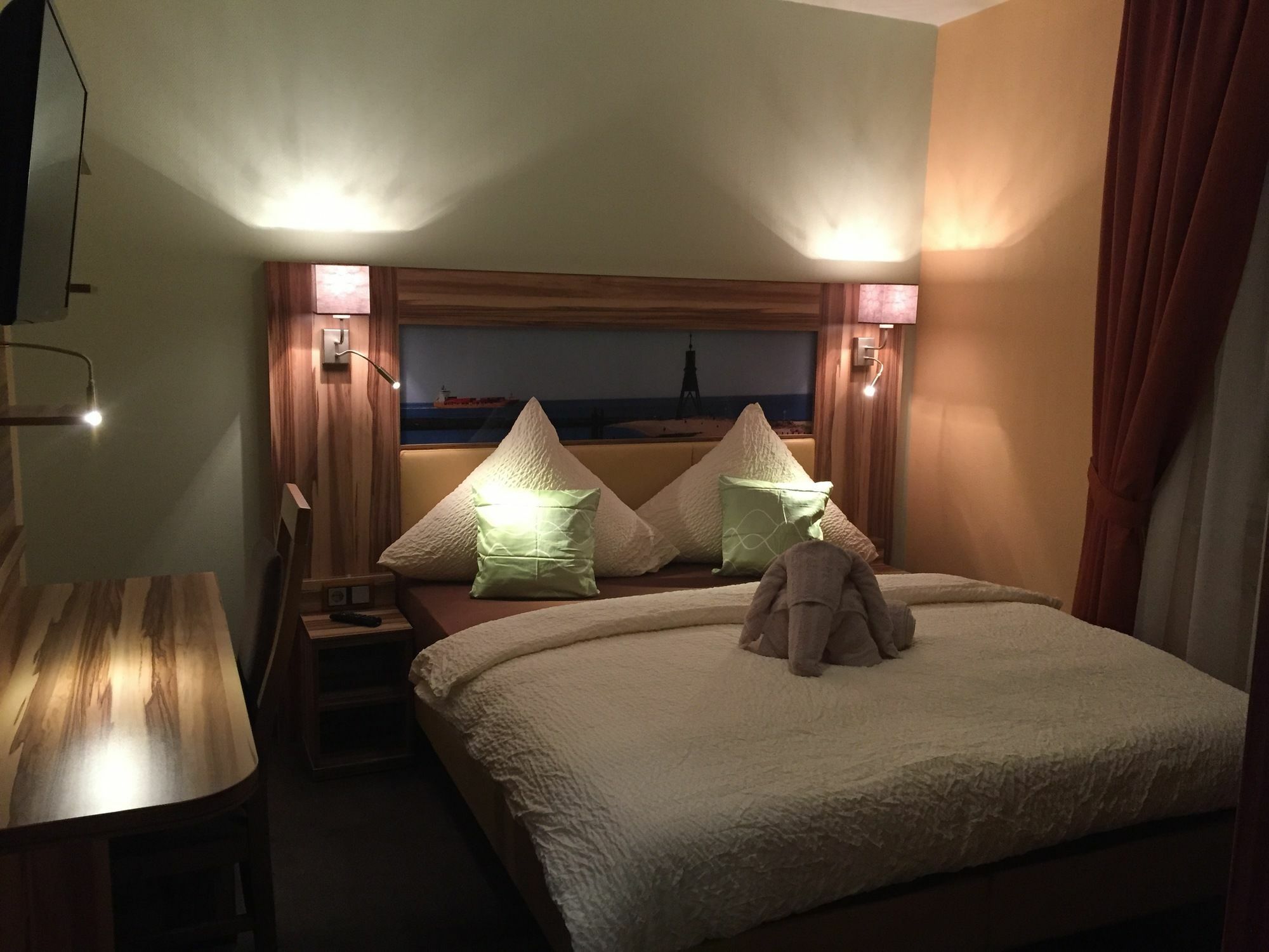 Hotel Meereswoge Куксхавен Екстериор снимка